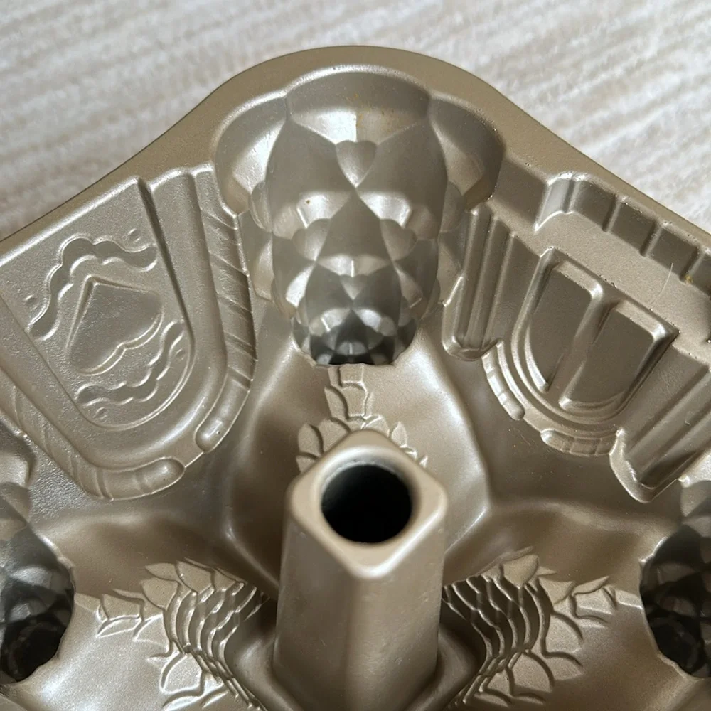 Williams Sonoma Nordic Ware HANSEL & GRETEL Bundt Pan Cake Mold 10 Cup